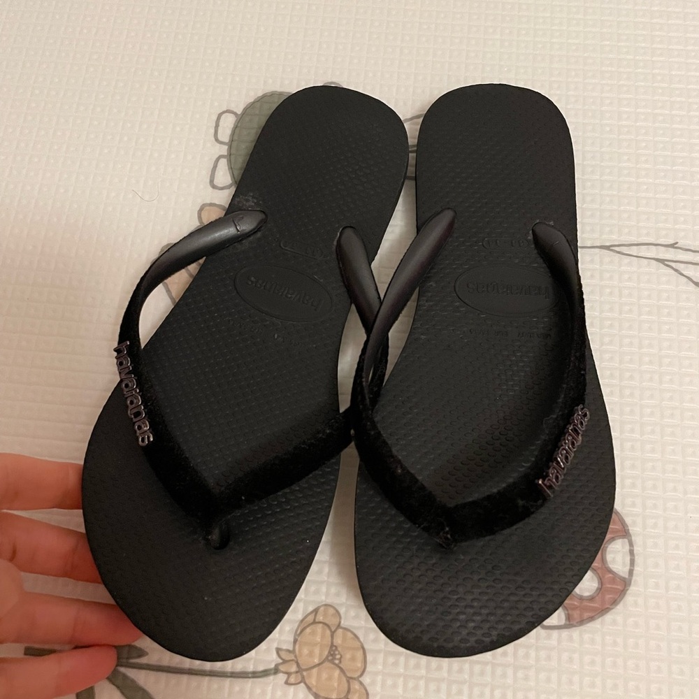 Havaianas flip flops velvet black girls